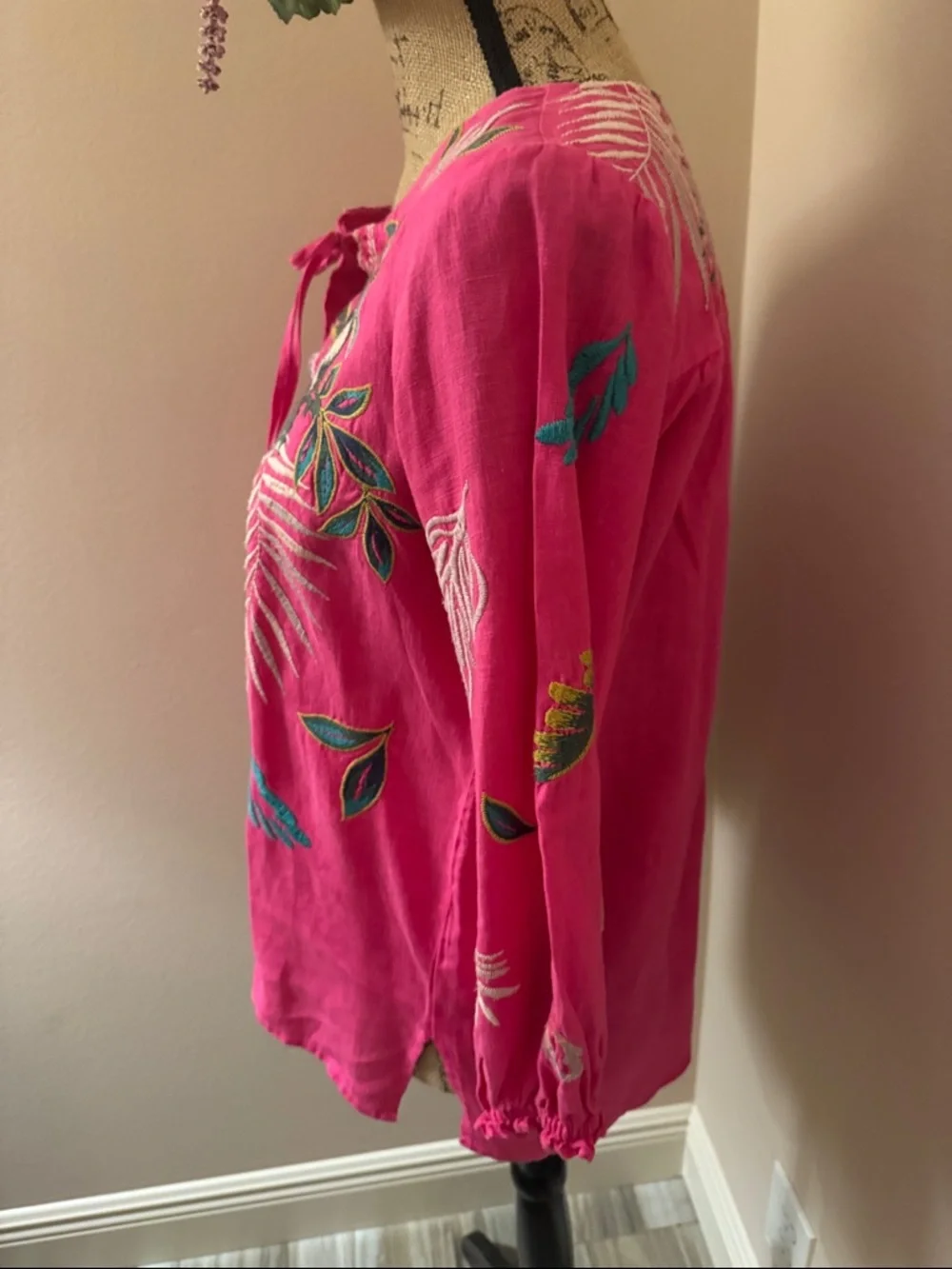 Johnny Was pink embroidered top - Picture 4 of 5